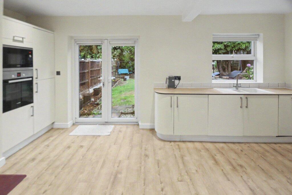 House in Leeds, Upper Armley, Farnley - View 4