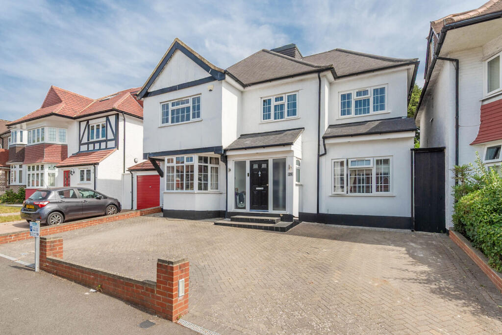 Main image of property: Cheyne Walk, Hendon, London, NW4