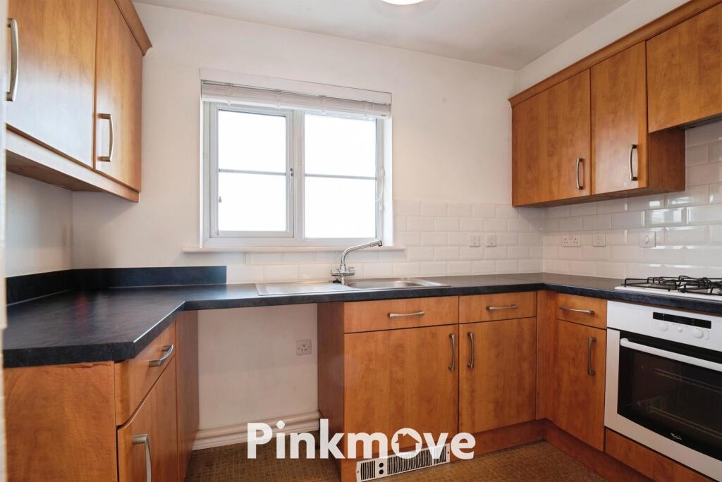 Apartment in Newport, Duffryn, Tredegar Park - More