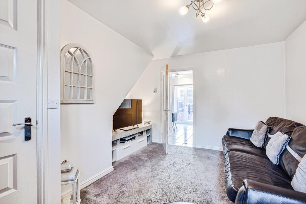 Springfield Road, Wakefield, WF3 photo 2