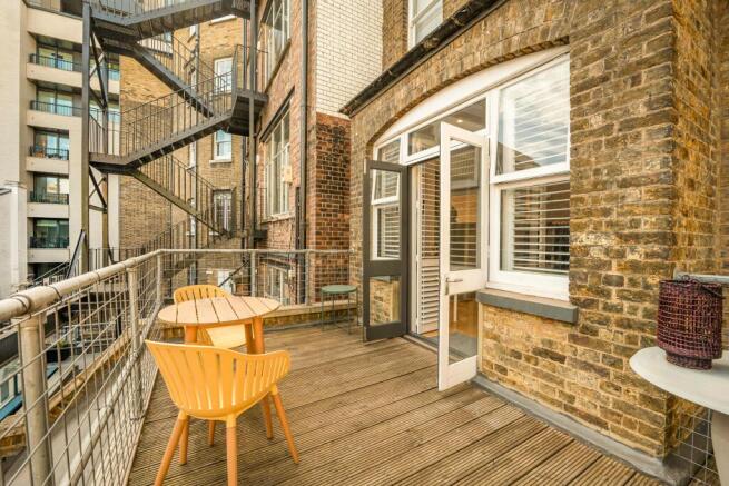 BALCONY2.jpg