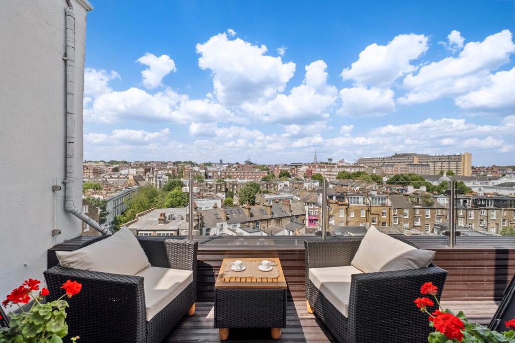 Apartment in London - More