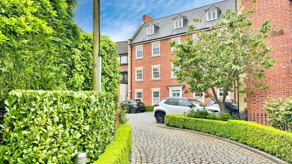 Main image of property: Ely Street, Stratford-upon-Avon