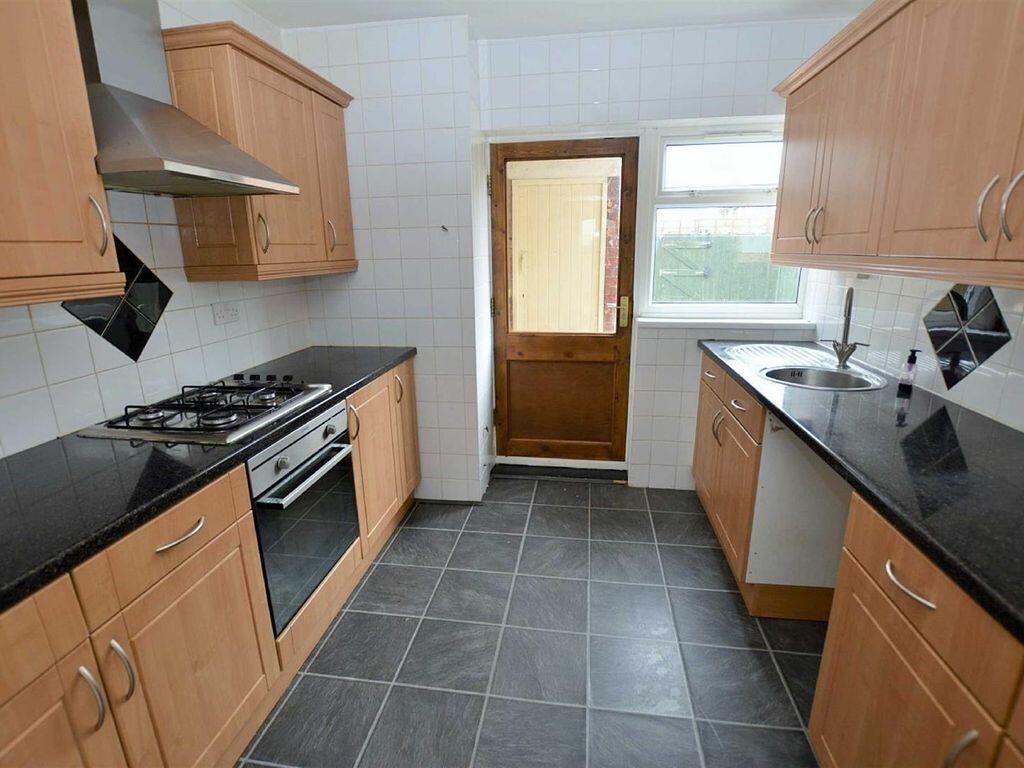 House in Hull - View 2