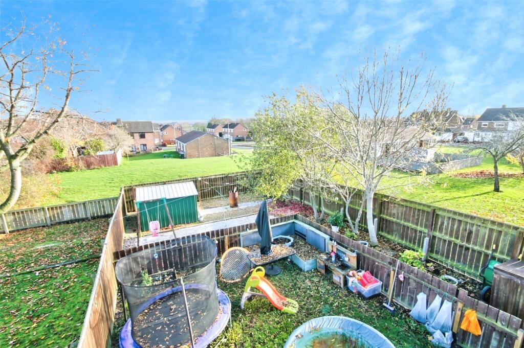 Hawthorn Close, Kimblesworth, Chester Le Street, DH2 photo 2