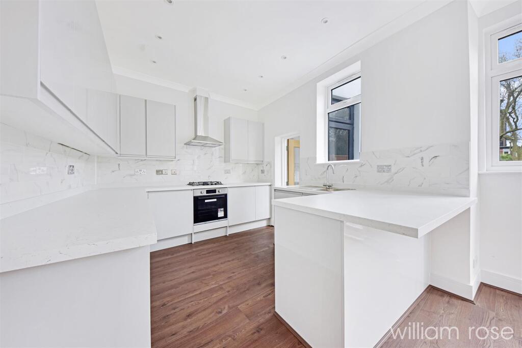 House in London, Woodford Green - View 5