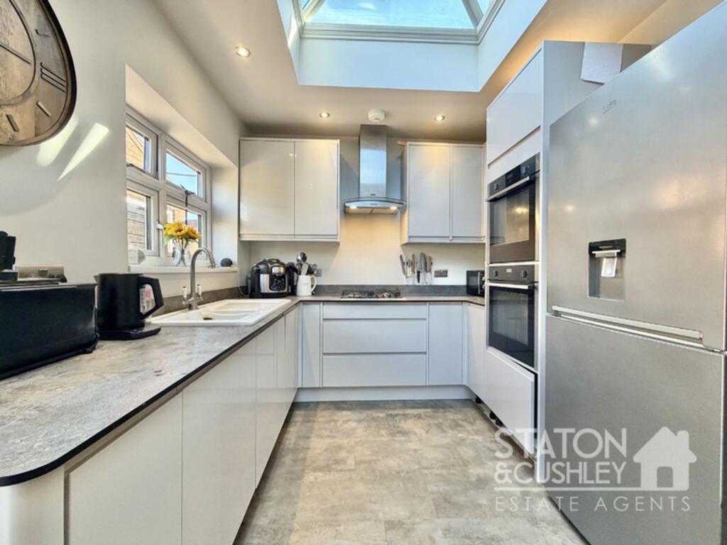 House in Mansfield, Forest Town - View 5