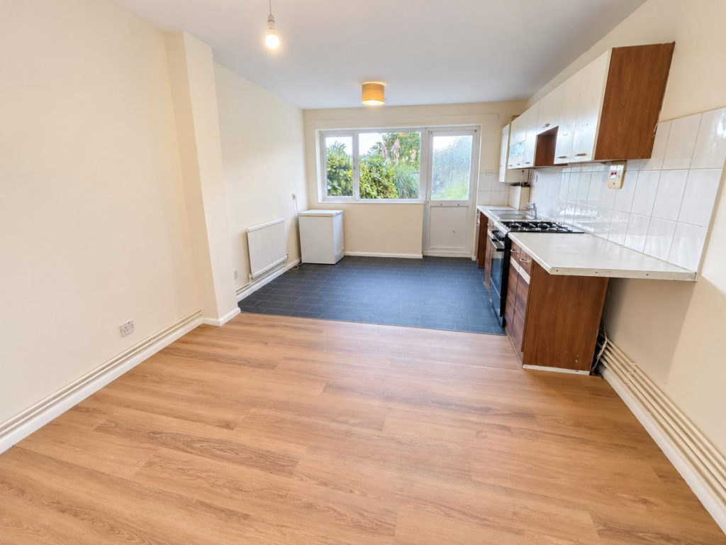 Gallfield Court, Bellinge, Northampton NN3 photo 2