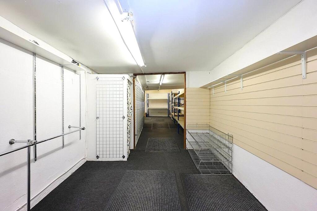 Apartment in Gloucester - View 5
