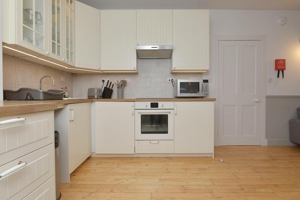 70 Cordiners Land, West Port, Edinburgh, EH1 2LF - More