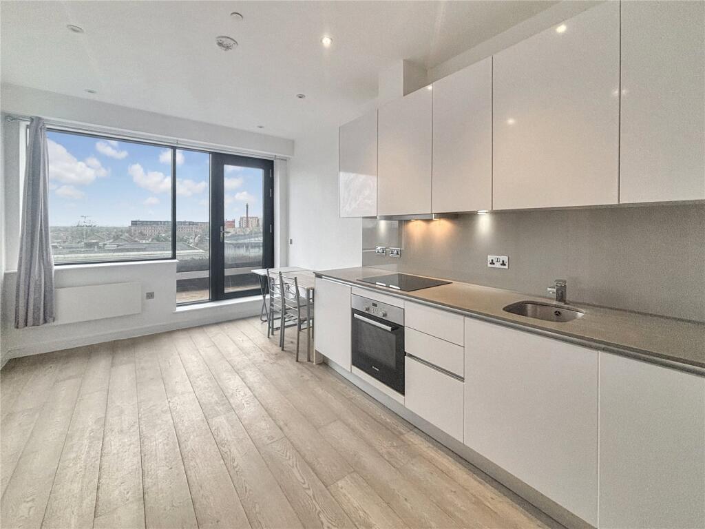 Main image of property: Bath Road, Slough, Berkshire, SL1