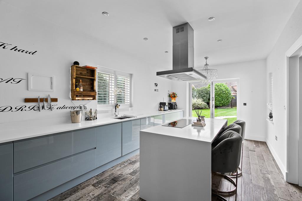 Freshwater Drive, Weston, Crewe photo 3