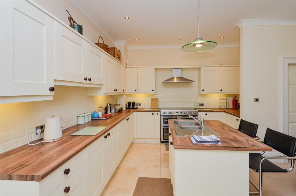 Trefriw, Conwy, LL27 photo 2