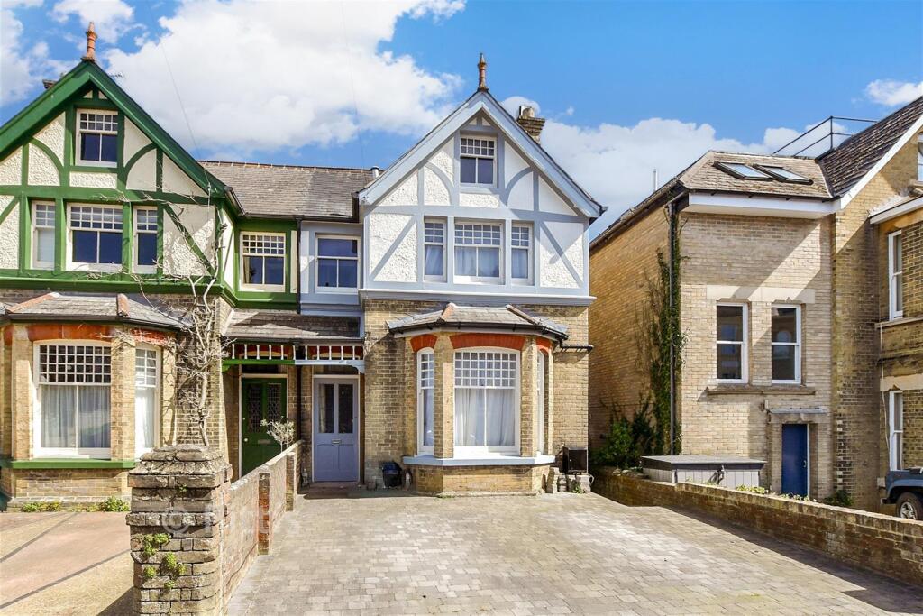 Main image of property: Newport Road, Cowes, Isle of Wight