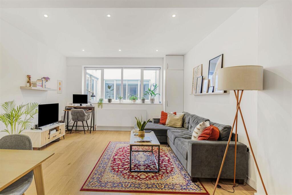 Main image of property: Coleman Fields, Islington, London, N1 7AD