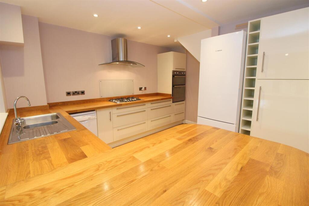 House in St Albans - View 5
