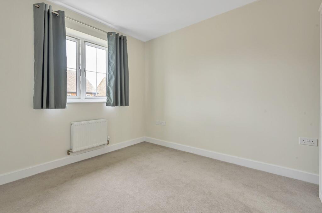 House in Southampton - More