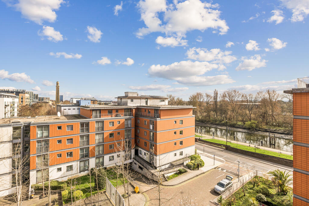Main image of property: Holland Gardens, Brentford, London, TW8