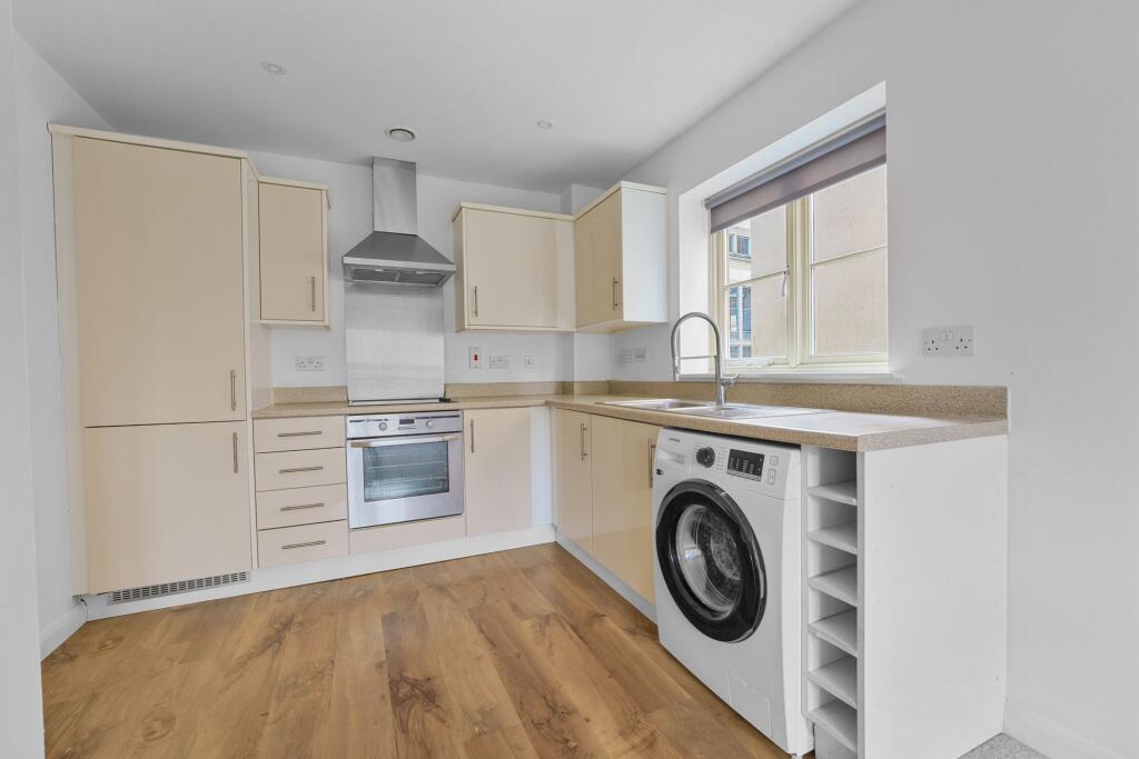 Apartment in West Oxfordshire, Witney - View 2
