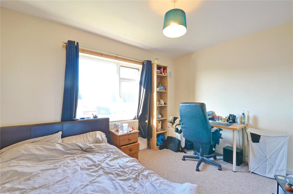 4 bedroom semi-detached house for rent