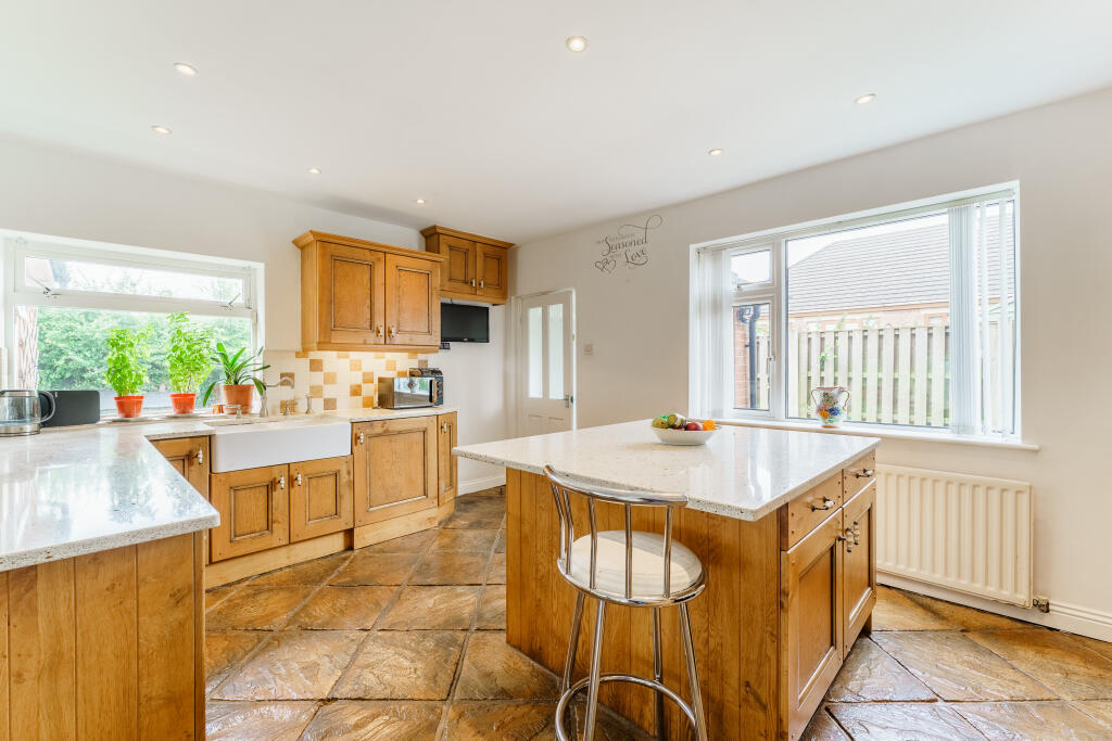 Highfield Bungalow, Rawfield Lane, Fairburn, North Yorkshire photo 4