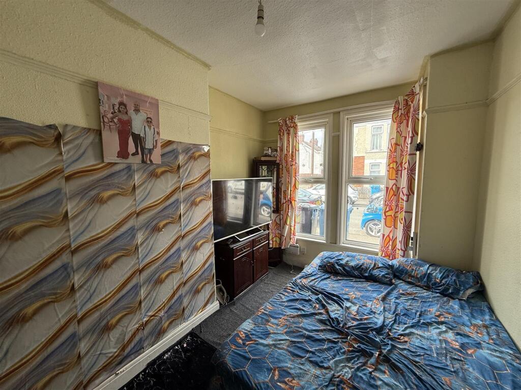 House in Hull, Kingston upon Hull - View 3