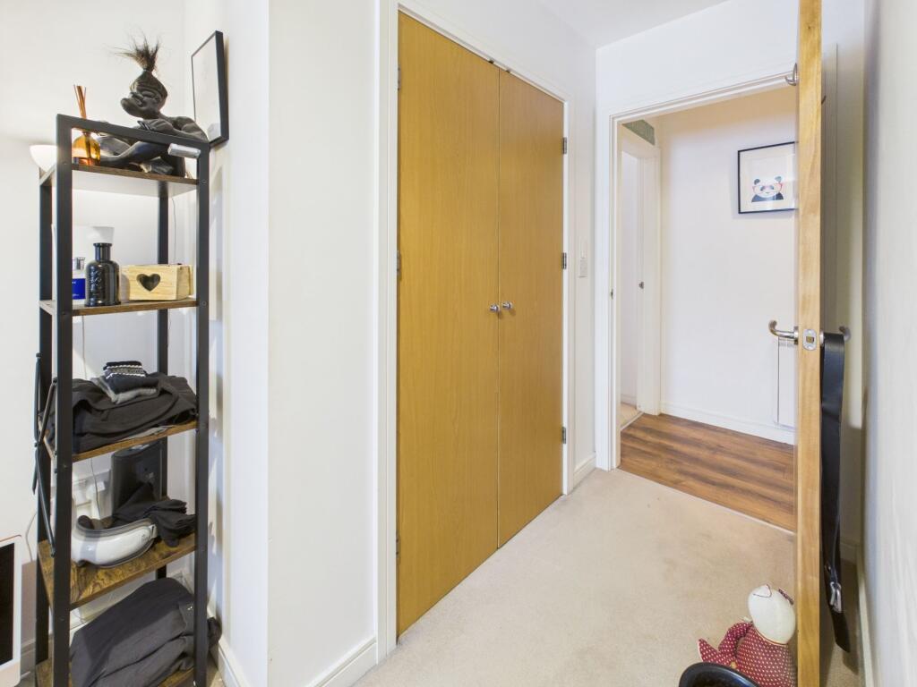 Apartment in Newport, Abergavenny - More