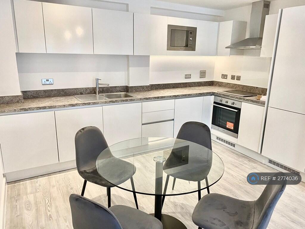 Apartment in Manchester - View 4