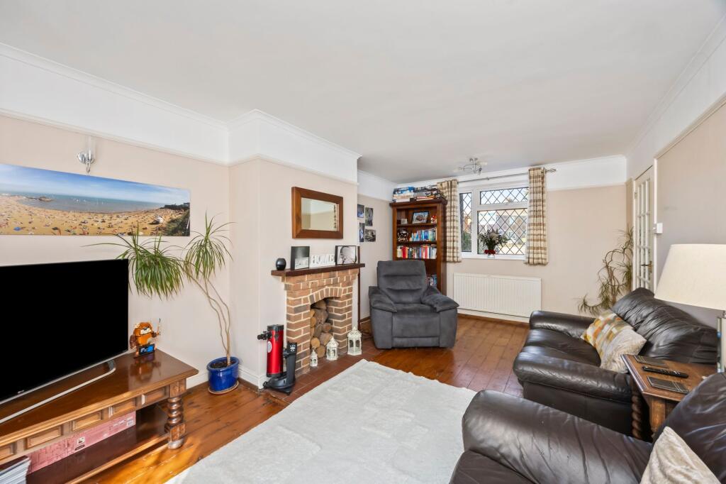 House in Henfield - More