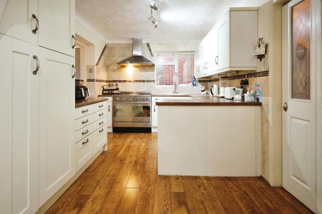 Homeside Road, Bournemouth, BH9 photo 3
