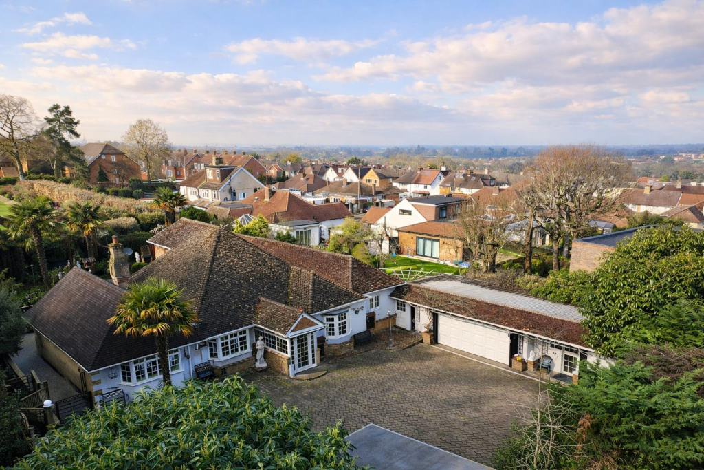 Main image of property: Melbourne Road, Bushey WD23