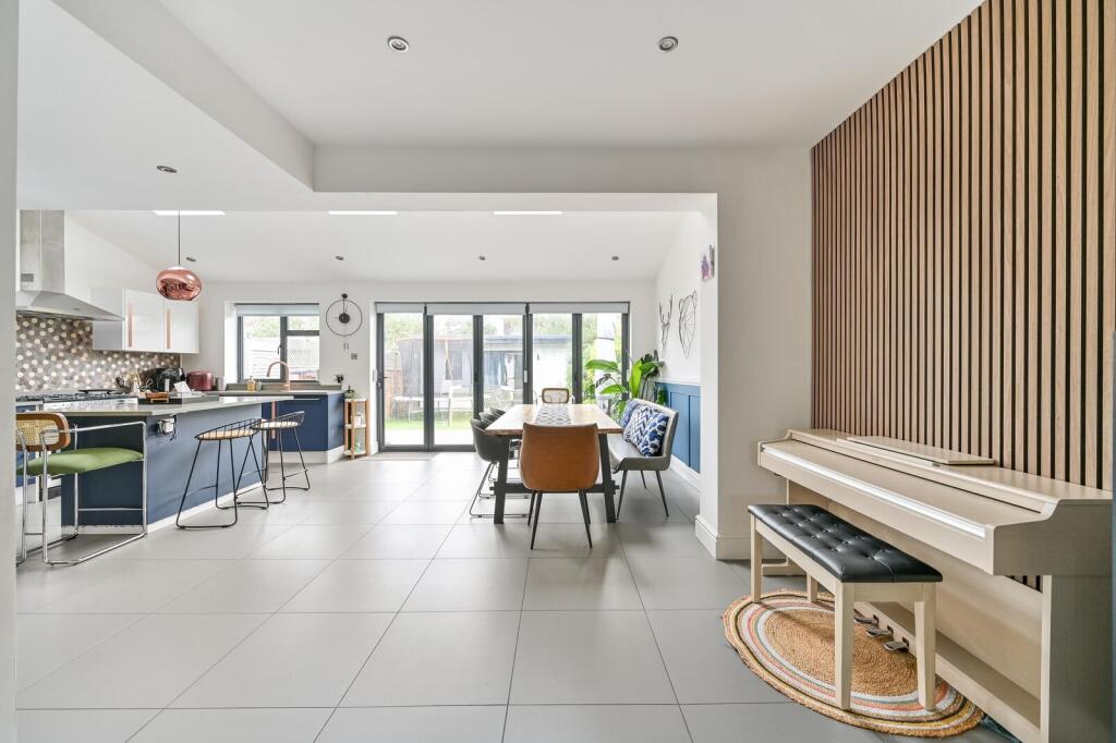 House in Twickenham, Whitton - View 4