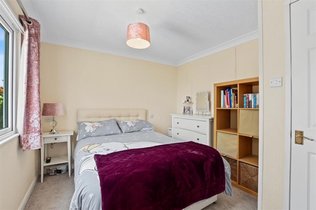 House in Nottingham, Killarney Park, Bestwood Village - View 5