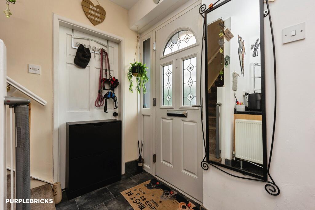 House in High Peak, Hadfield - View 3