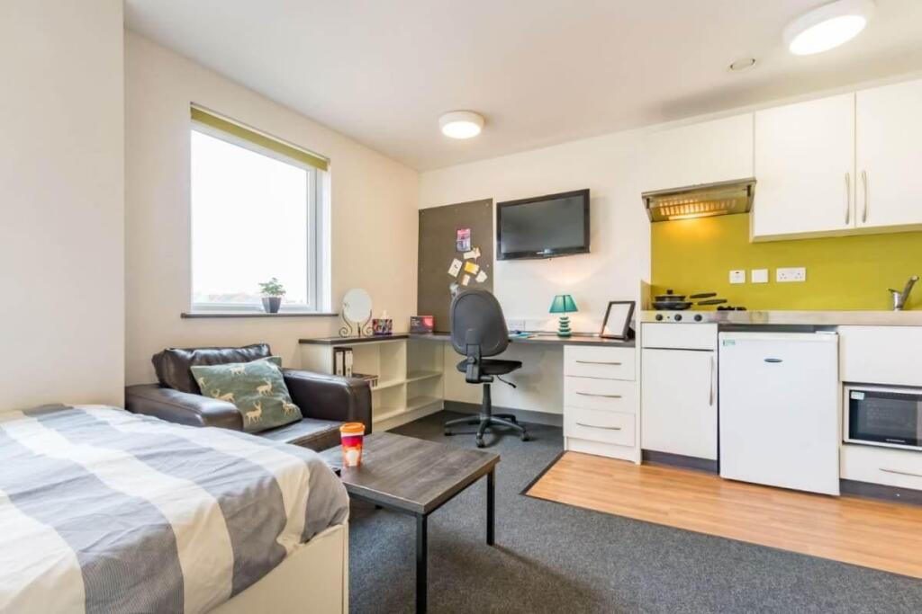 Studio flat for rent