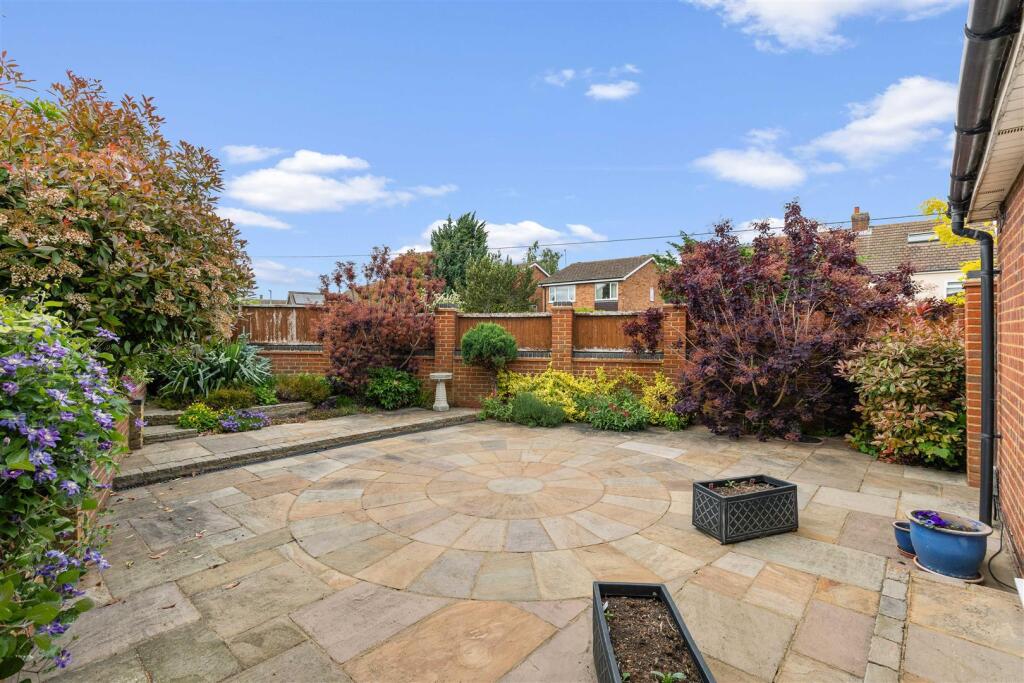 House in Stotfold - View 3
