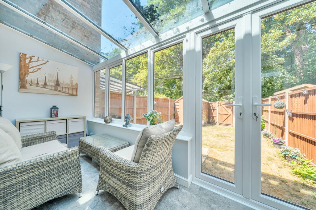 Copland Close, Basingstoke, RG22 4LB photo 2