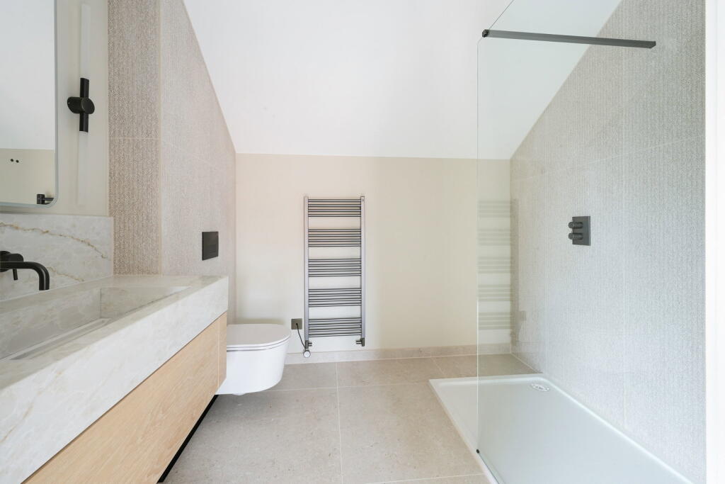 House in Tonbridge - More