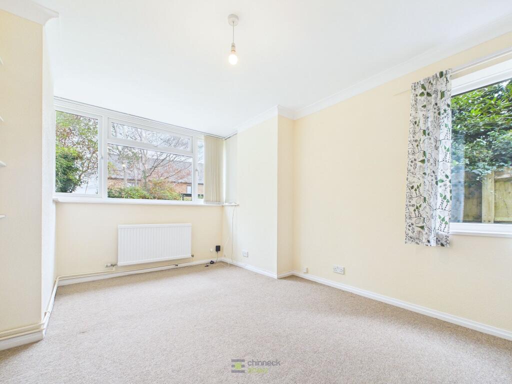House in Havant, West Leigh - More