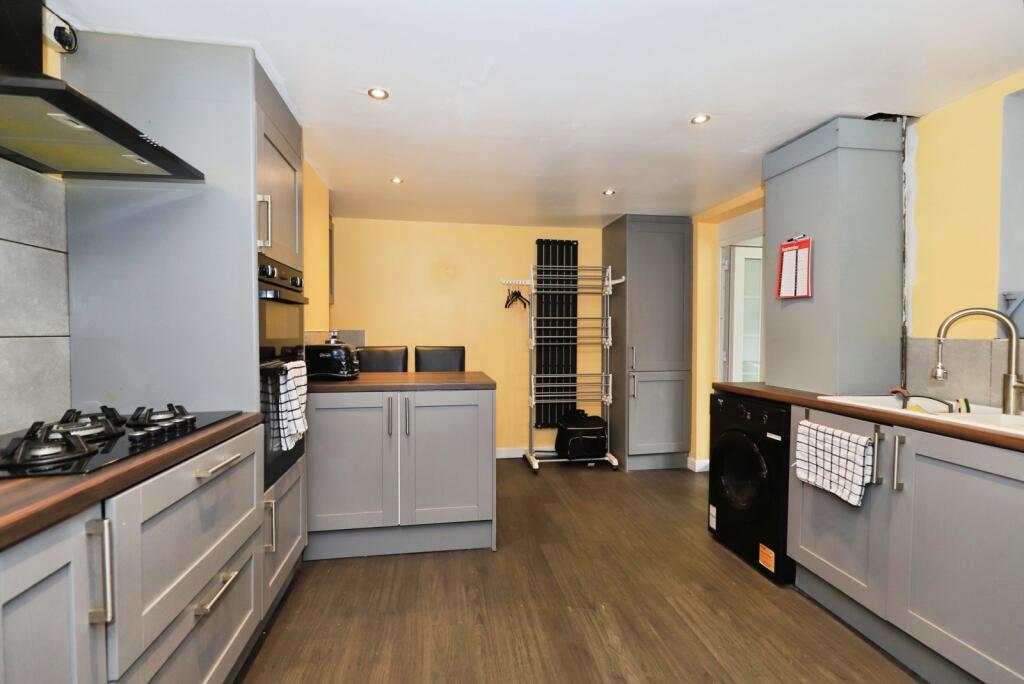 House in Wolverhampton, West Midlands - View 2
