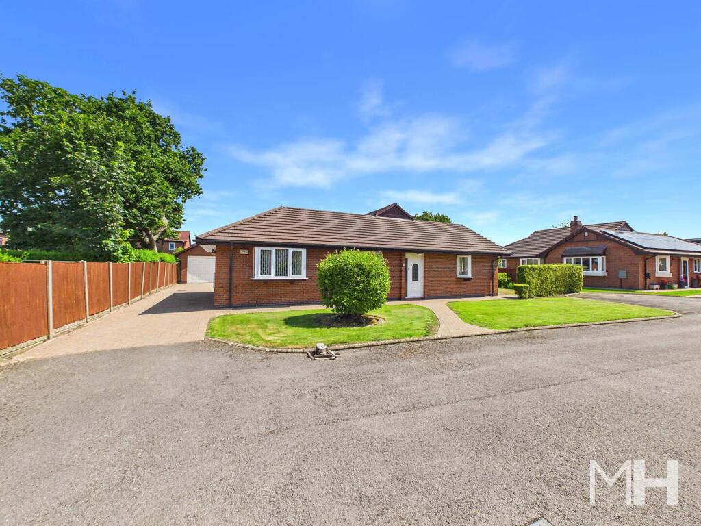 Main image of property: Chesmere Croft, Chesmere Drive, Penwortham