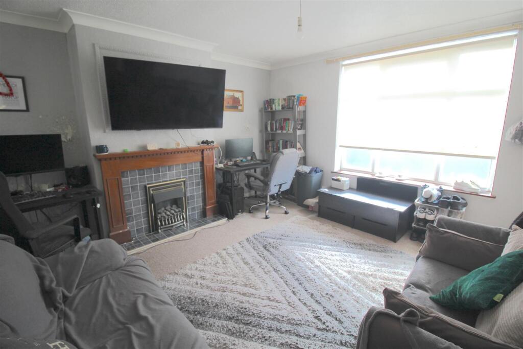 House in Birmingham, West Midlands - View 3