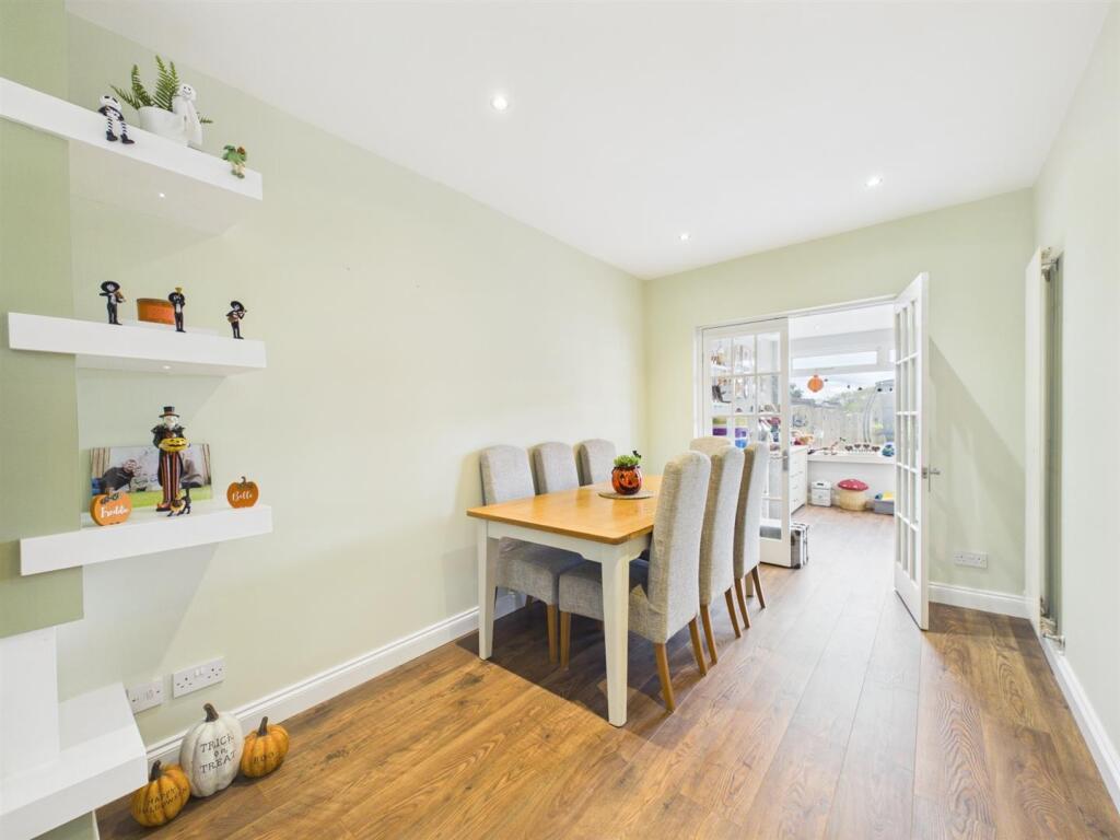 House in Perth - View 4