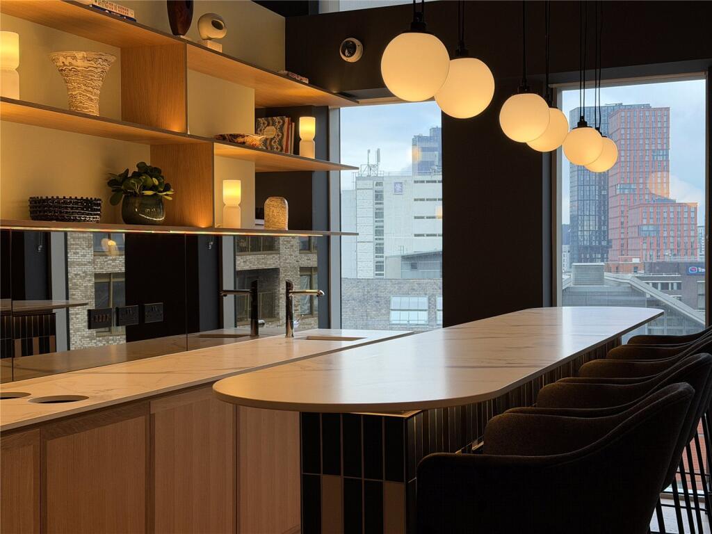 Apartment in Manchester, City Centre - More