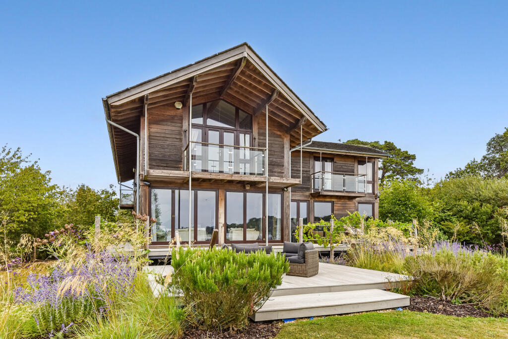 House in Chichester, Bosham - View 3