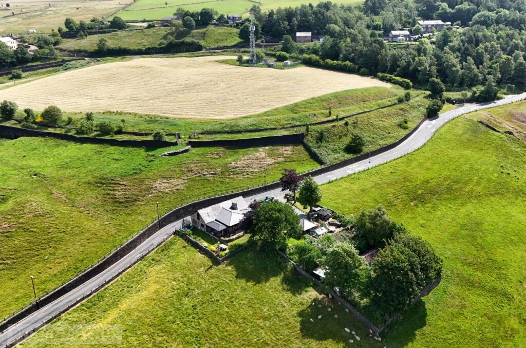 Grains Road, Shaw, Oldham, Greater Manchester, OL2 photo 2