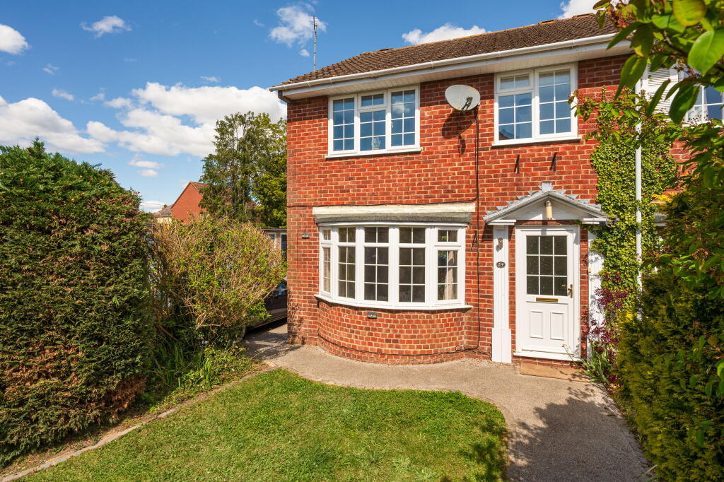 Main image of property: Meadow Close, Thatcham, RG19
