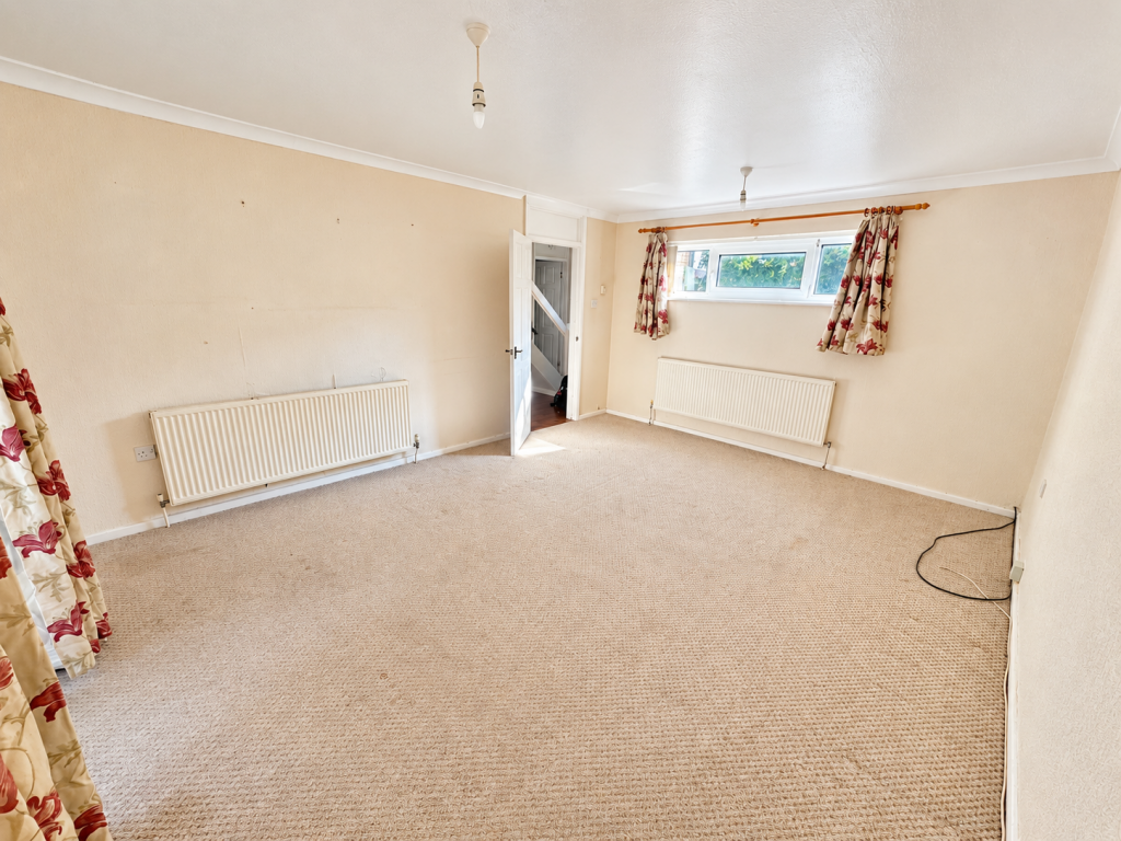Saxilby Close, Corby, NN18 9BH photo 4