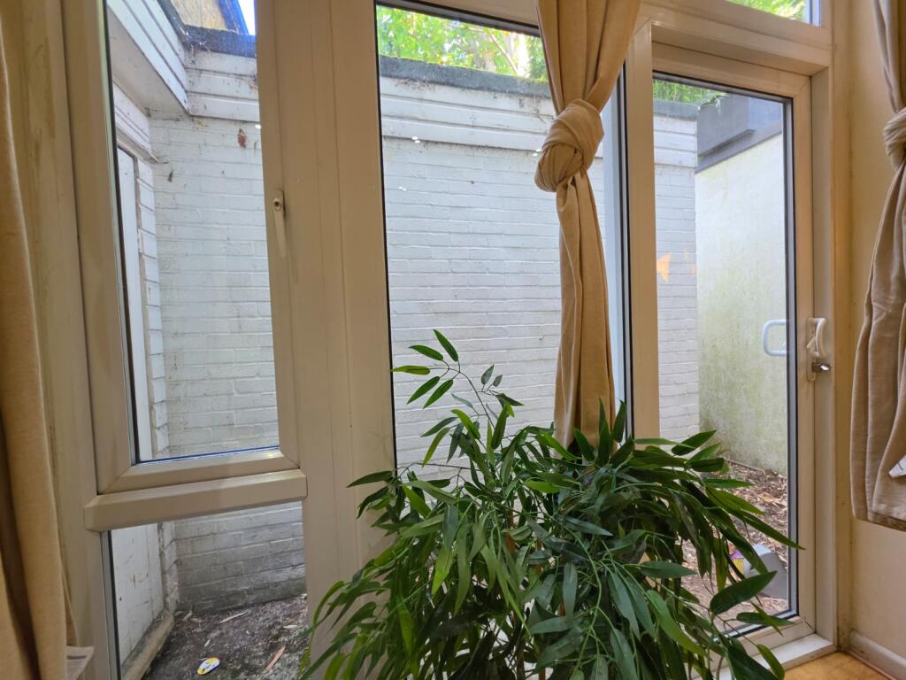 Apartment in London, Brondesbury Park, Brondesbury - More