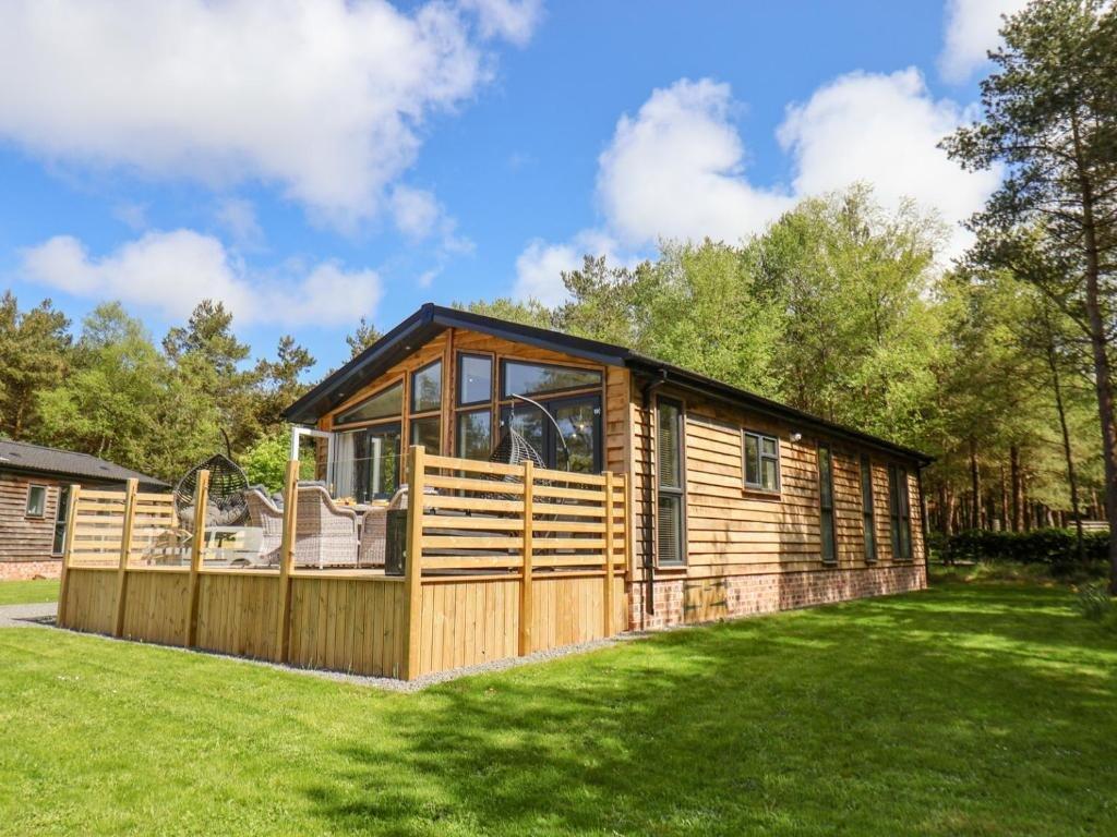 3-bed house on Ladycross Plantation Holiday Park, Egton, Whitby, North Yorkshire, YO21, £230,000